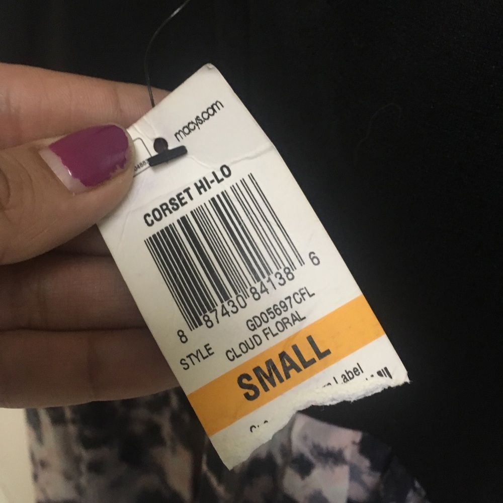 Asymmetrical dress long in the back. NWT small - Picture 6 of 6